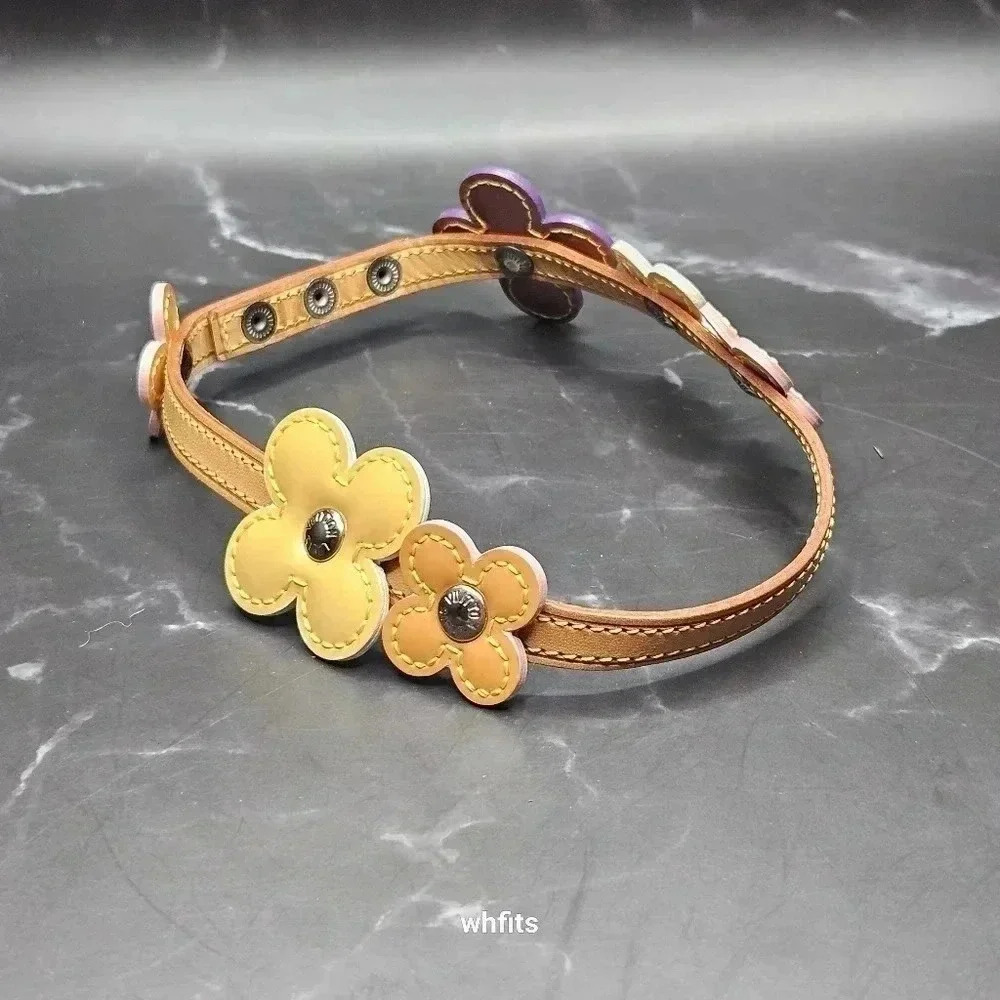 Louis Vuitton Vernis Lexington Flower Choker Necklace - Picture 2 of 4